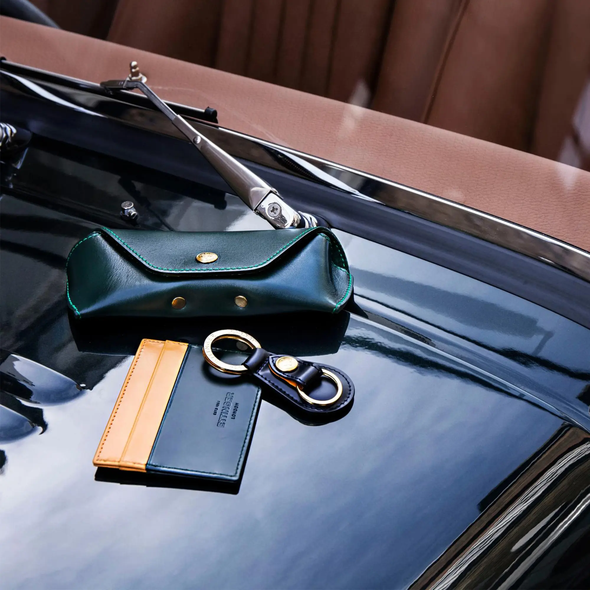 Bridle Hide Flat Credit Card Case - Image 17