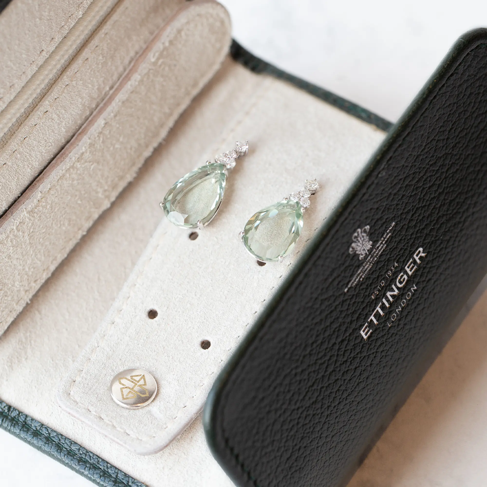 Capra Ecru Mini Jewellery Roll - Image 12